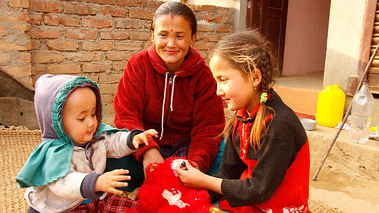 Kinderbetreuung für junge Mütter in Nepal