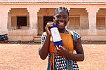 Binden für Schülerinnen in Ghana Binden für Schülerinnen in Ghana