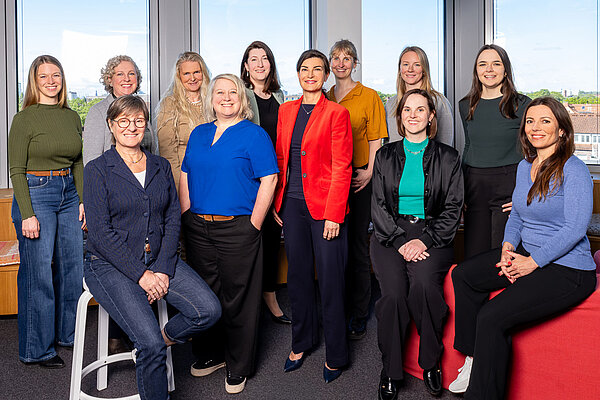 Team der Stiftung Hilfe mit Plan 2025