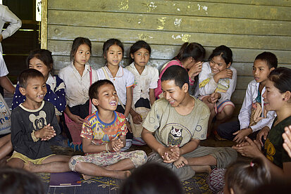 Spaß am Sport Kinde in Laos