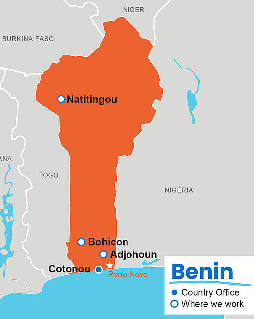 Physische Karte von Benin mit markierten Standorten