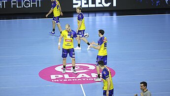 Die EHF Champions League setzte mit einem pinkifizierten Mittelkreis und vielen weiteren Aktionen ein starkes Zeichen für Gleichberechtigung anlässlich des Welt-Mädchentags 2021. ©EHF Marketing