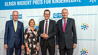 Dr. Werner Bauch, Maike Röttger, Dr. Gerd Müller und Ulrich Wickert bei der Preisverleihung 2018. © Michael Fahrig