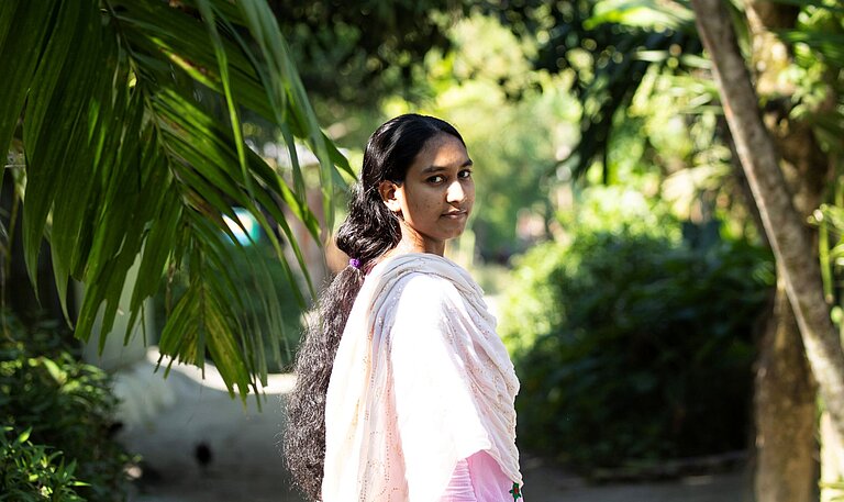 Ria in Bangladesch in ihrer Gemeinde