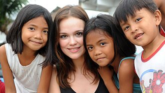 Emilia Schüle besuchte im Juni 2016 Plan-Projekte auf den Philippinen