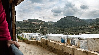 Am Fuße des Libanon-Gebirges leben rund 1 Millionen syrische Geflüchtete. ©Sima Diab