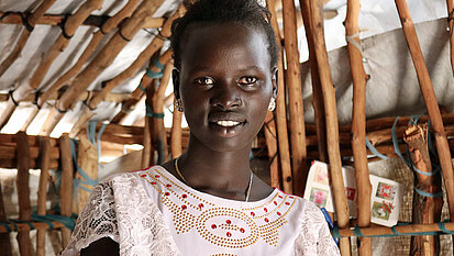 „Die Menschen haben keine Schule Besucht und keine Arbeit“, sagt Rebecca (18). © Plan International