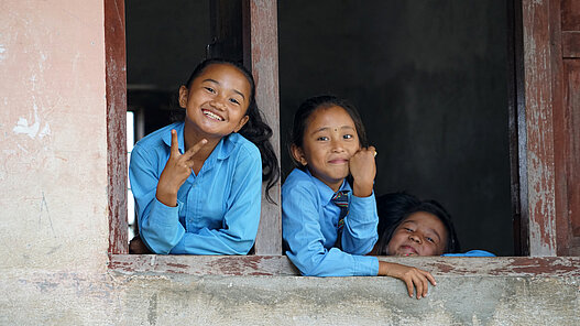 Lese-Events fördern die Lesefähigkeit in Nepal