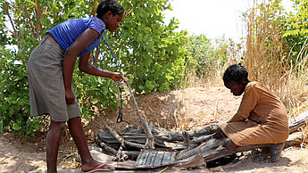 Die langanhaltende Dürre ist der Grund, weshalb viele Feldarbeiter immer mehr von Armut betroffen sind. ©Plan International
