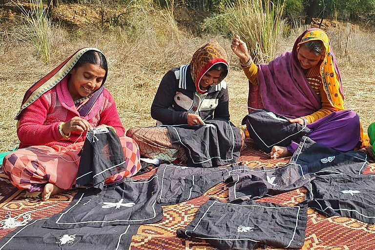 Im indischen Rajasthan hat sich über Jahrhunderte eine einzigartige Handwerkskunst rund um das Thema Bekleidung entwickelt