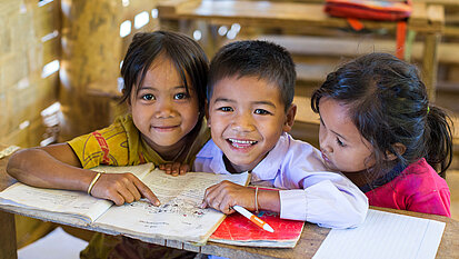Hilfsorganisationen verbessern die Bildungssituation für Kinder