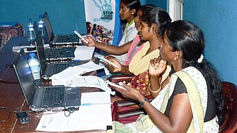Junge Projektteilnehmerinnen in Sri Lanka. © Plan International