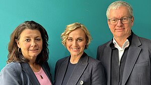 Vorstandsvorsitzende Petra Berner und Vorstandsmitglied Frank Thomsen zu Besuch bei Caren Miosga in Berlin