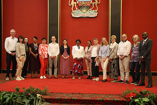 Gruppe im Präsidentenpalast in Malawi.