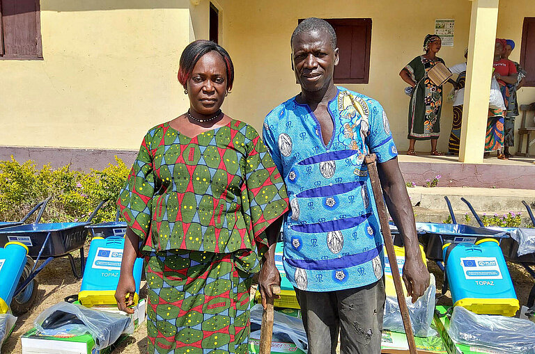 Ein Ehepaar in Afrika.