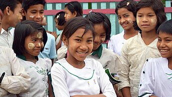 Bildung für Mädchen bedeutet Bekämpfung von Armut. © Plan