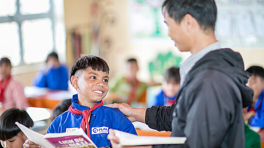 Ausstattung einer Schulberatungsstelle in Vietnam
