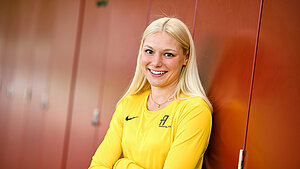 Lisa Mayer unterstützt Plan International