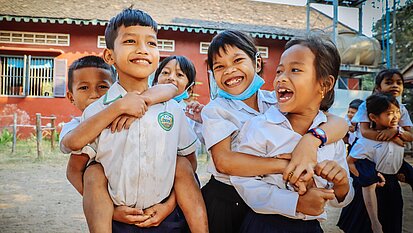 In den Pausen wird es laut an der Nokor-Krao-Grundschule. © Hartmut Schwarzbach/argus