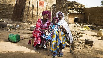 Mehr als 200 Millionen Mädchen und Frauen sind von weiblicher Genitalverstümmelung betroffen. © Plan International / Ilvy Njiokiktjien