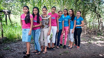 Geschützt und erfolgreich: Diese Mädchen haben ihr Leben verändert, um in ihre eigene Zukunft zu investieren.