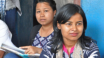 Die Mitglieder von „Pragati Marga“, des „Arbeiterinnen Forums“ von Itahari, wurde alle um Löhne und eine faire Behandlung geprellt. Credit: © Marc Tornow