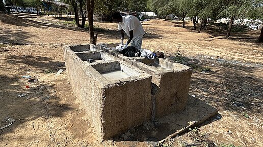 Eine Waschstation in Kurmuk, Äthiopien
