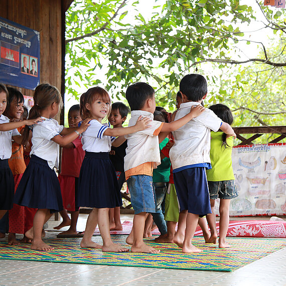 In Phase II unseres Projektes "Mangelernährung verhindern" konzentrieren wir uns besonders auf die Gesundheit und Förderung für Kinder bis sechs Jahre. © Plan International