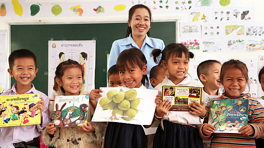 Wir bauen Vorschulen und statten sie mit Sanitäranlagen, Spielplätzen und Wasserversorgung aus. So sind die Mädchen und Jungen stets gut versorgt / Bild stammt aus einem ähnlichen Projekt in Laos. / © Plan International