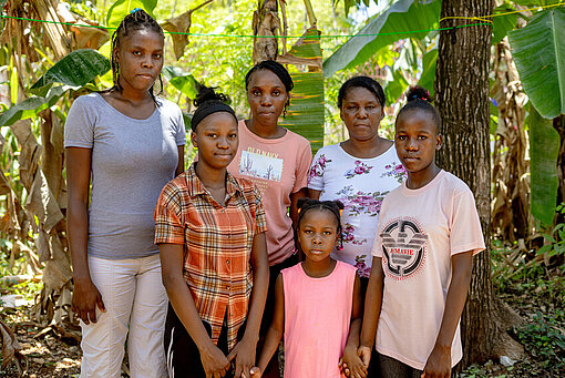 Soline und ihre Familie waren gezwungen, ihre Heimat zu verlassen, um der Gewalt zu entkommen Geflüchtete Familie aus Port-au-Prince