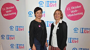 Schauspielerin Jule Ronstedt und Maike Röttger. © Goran Nitschke