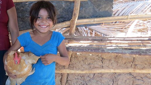 Hühner für Familien in El Salvador