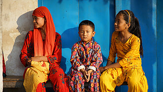 Kinder lernen in Nepal mehr über ihre Rechte und wie sich vor Gewalt und Missbrauch schützen können.