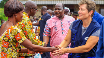 Anne-Birgitte Albrectsen, CEO von Plan International, besuchte die Zentralafrikanische Republik, um sich aus erster Hand davon zu überzeugen, wie die Arbeit von Plan International das Leben der Kinder und der gesamten Gemeinde verändert hat.