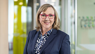 Kathrin Hartkopf (55) ist neue Sprecherin der Geschäftsführung von Plan International Deutschland. © Jenner Egberts