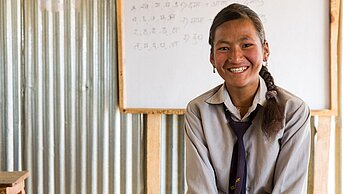 Bildung hilft Mädchen langfristig aus der Armut heraus.