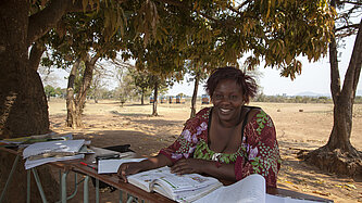 Plan_20160725_International_Afrika_Sambia_Gladys_Lehrerin_Respekt