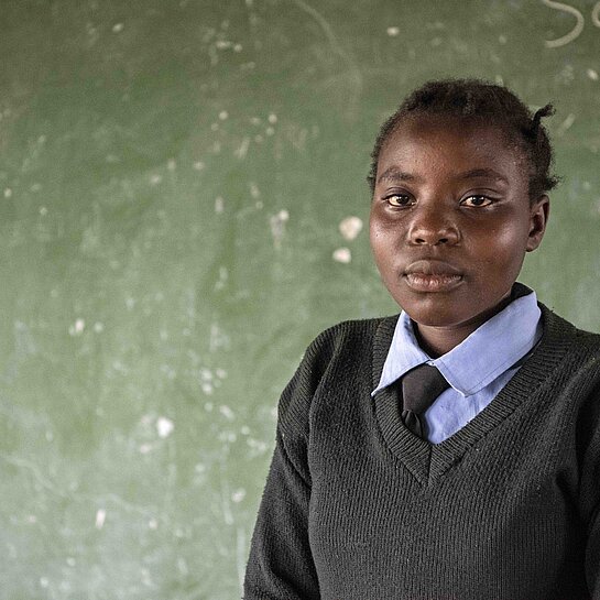 Samira (14) aus Sambia