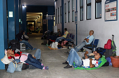 Venezolanische Migrantinnen und Migranten Venezolanische Migrantinnen und Migranten