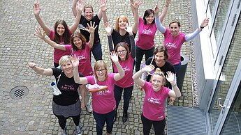 Super Stimmung beim Because I am a Girl-Team. © Plan