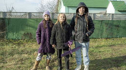 Millionen von Familien und Kindern brauchen Schutz vor dem andauernden Konflikt und der extremen Kälte im ukrainischen Winter. 