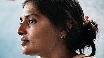 Die Arbeitsbedingungen für Haushaltshilfen in Pakistan werden mit Plans Unterstützung verbessert.