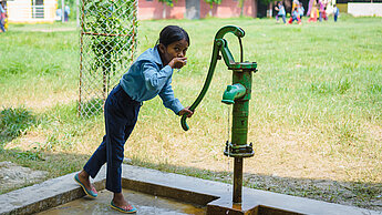 Sauberes_Wasser_Nepal_Brunnen_202308-NPL-97