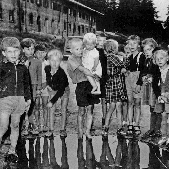 Plan unterstützte geflüchtete Kinder in Vertriebenenlagern, wie hier 1952 im bayerischen Feldafing