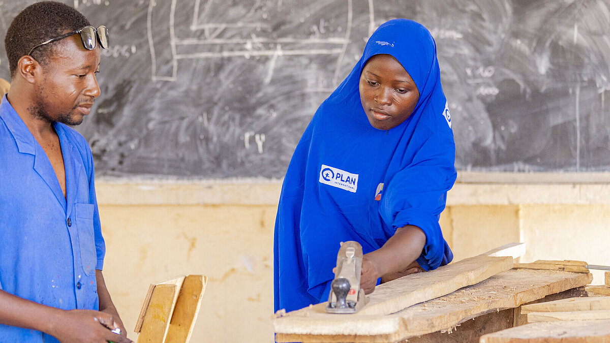 Djamila findet ihren Platz in einer „Männerdomäne“ Plan International