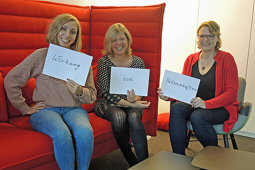 Die Organisatorinnen der Livestreams: Sarah Penning, Henriette Schultz-Süchting und Inga Matthiesen vom Hamburger Plan-Büro (v. l.).