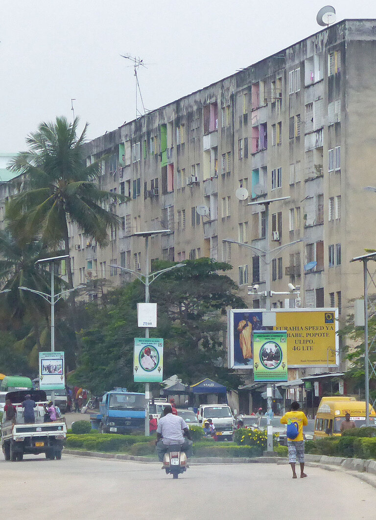 Neubausiedlung an der Karume Road im sansibarischen Stone Town.