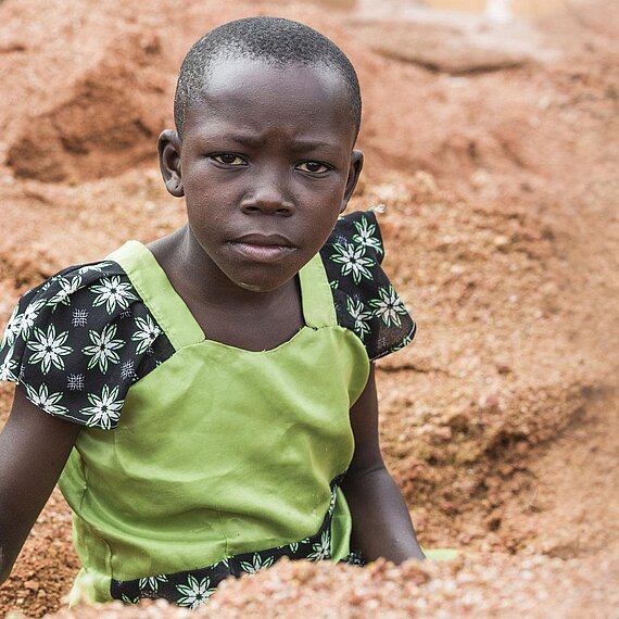 In der Projektregion Geita ist die Arbeit von Kindern im Goldbergbau verbreitet.