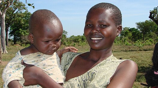 Mit diesem Geschenk ermöglichen Sie 15 werdenden Müttern in Uganda die Durchführung eines HIV-Tests.