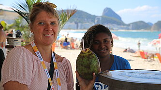 Plan_201608_International_Brasilien_Rio_Daniela_Wicileny_Kokosnuss4